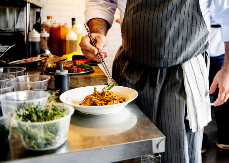 Que faire en Corse du Sud - Nombreux restaurants typiques Corse